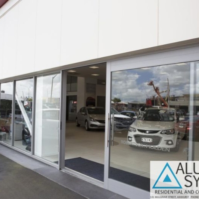 Omega-Commercial-SlidingDoor-Rail-Sightline-Adaptor.jpg